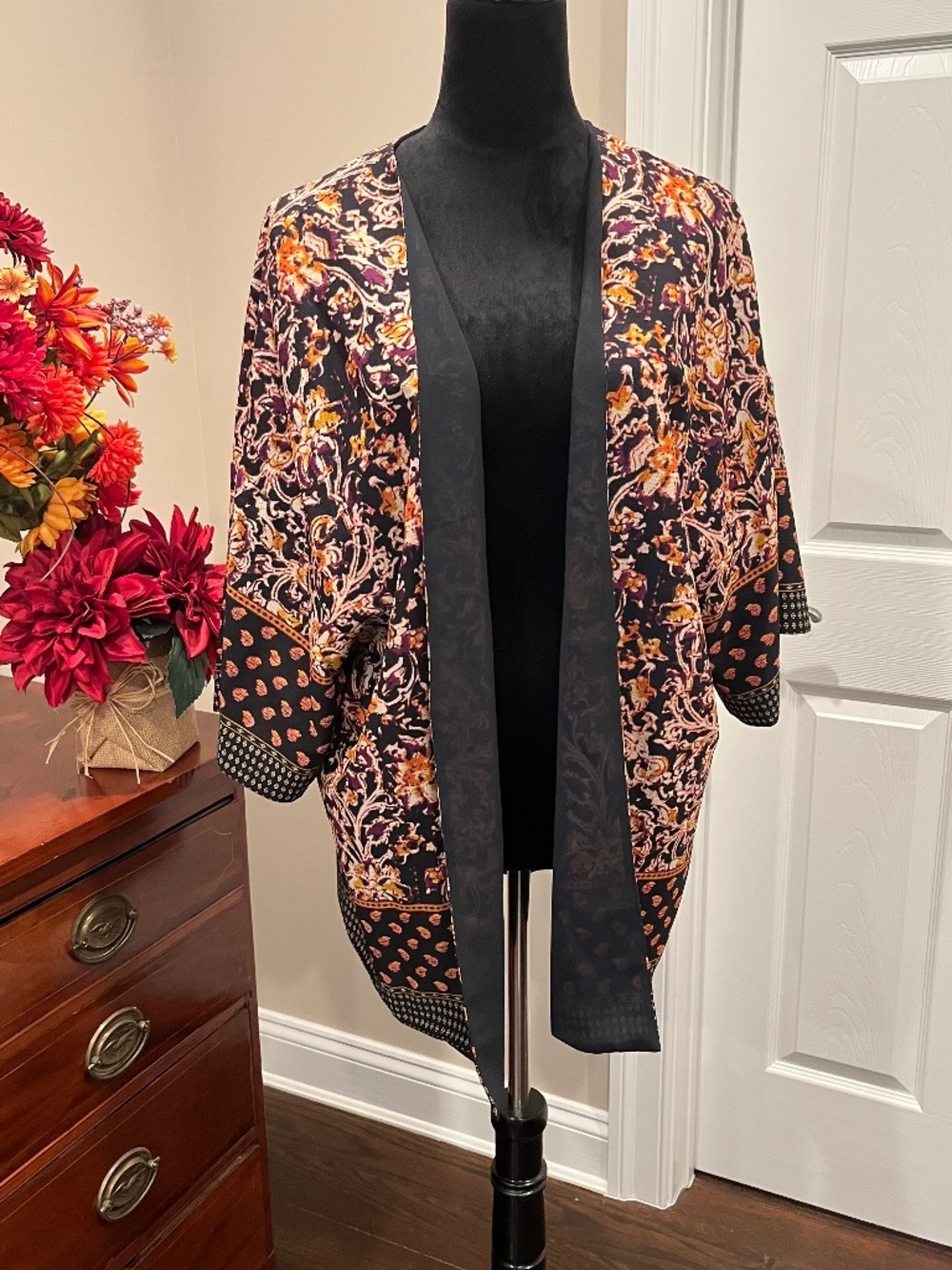 NWOT Liz Claiborne Black Floral Open Front Kimono Top L/XL